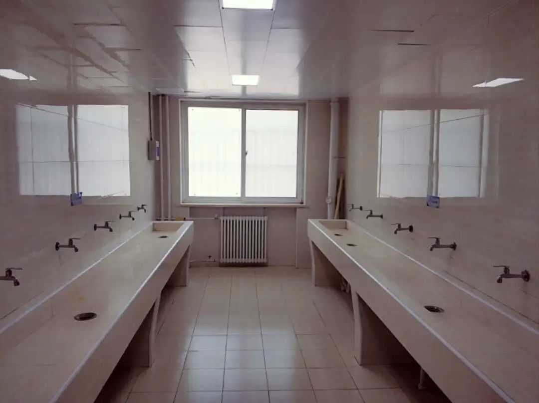 北京财贸职业学院宿舍环境2